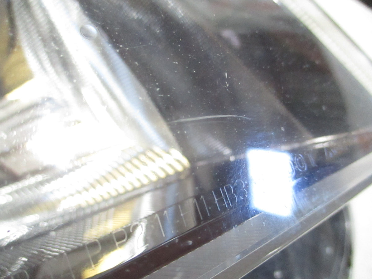 Pre-Owned 2014-2016 Subaru Forester Passenger RH Head Light Lamp A6618