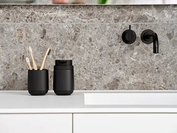 Black Toothbrush Mug H139