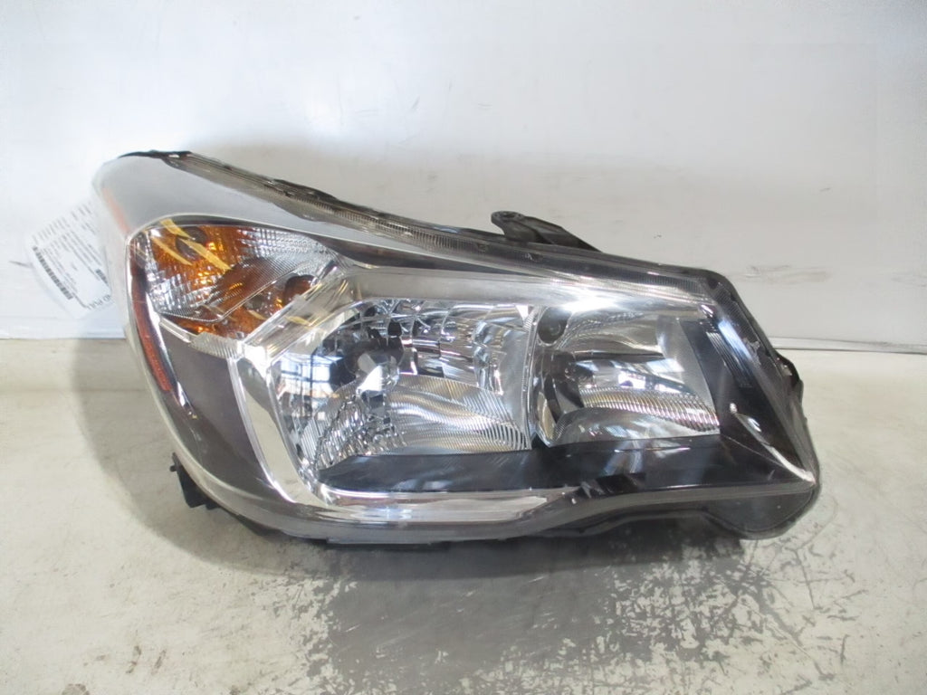 Pre-Owned 2014-2016 Subaru Forester Passenger RH Head Light Lamp A6618