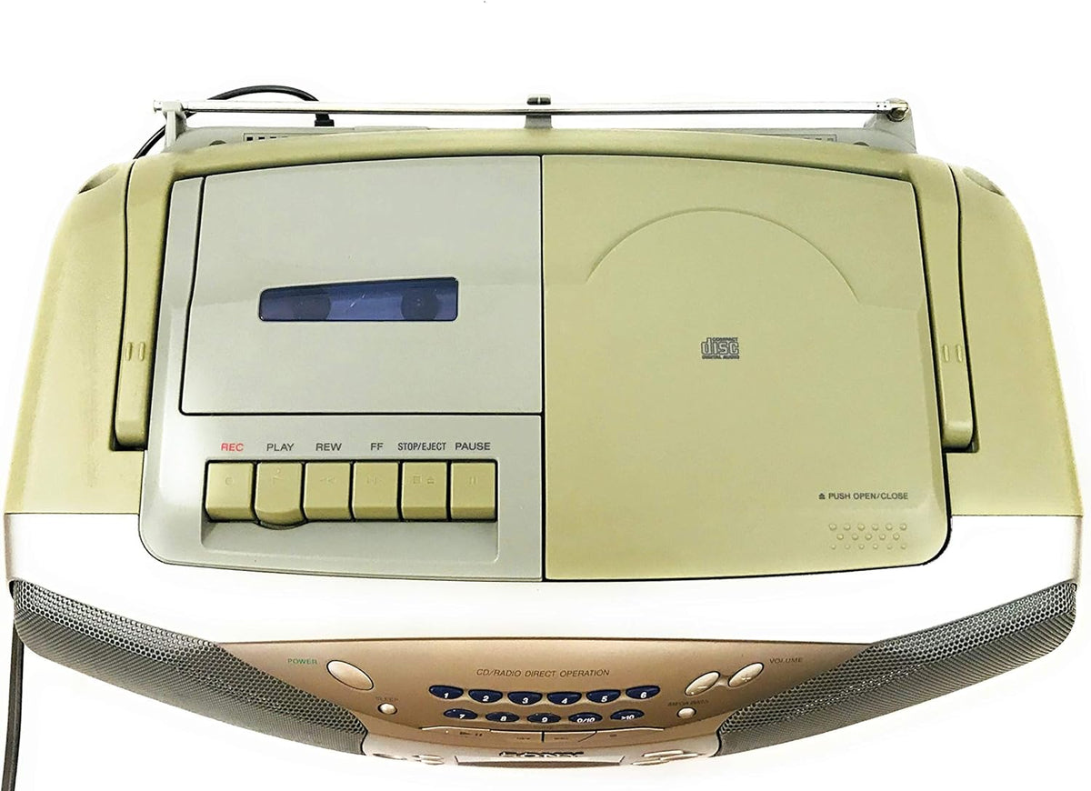 Portable AM/FM/CD Cassette Boombox X878040