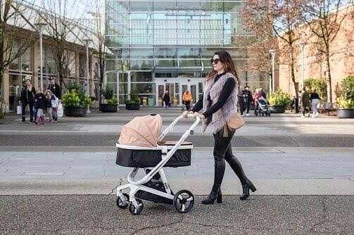 Beige Carry Cot H61618