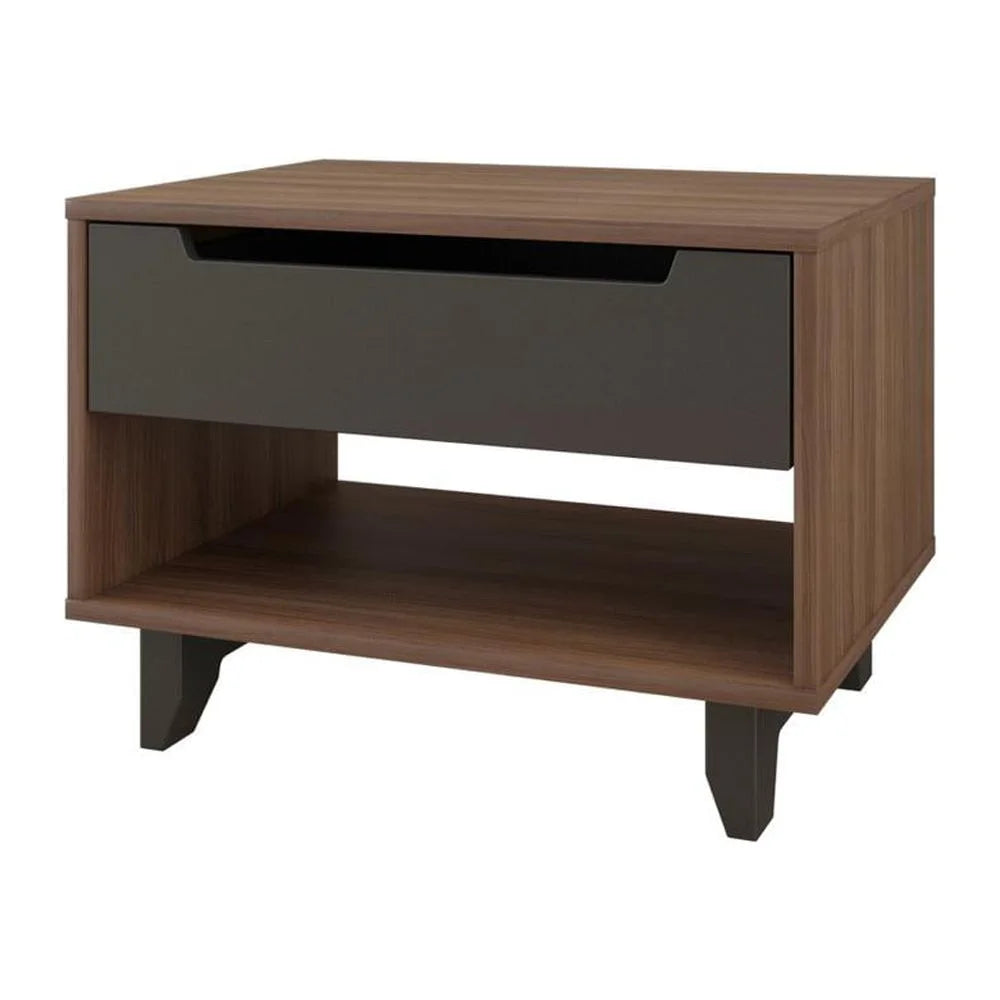 Queen Size 4 Piece Bedroom Set Y7301