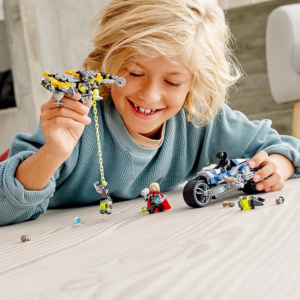 Buildable Superhero Toy 226 Pieces Y950